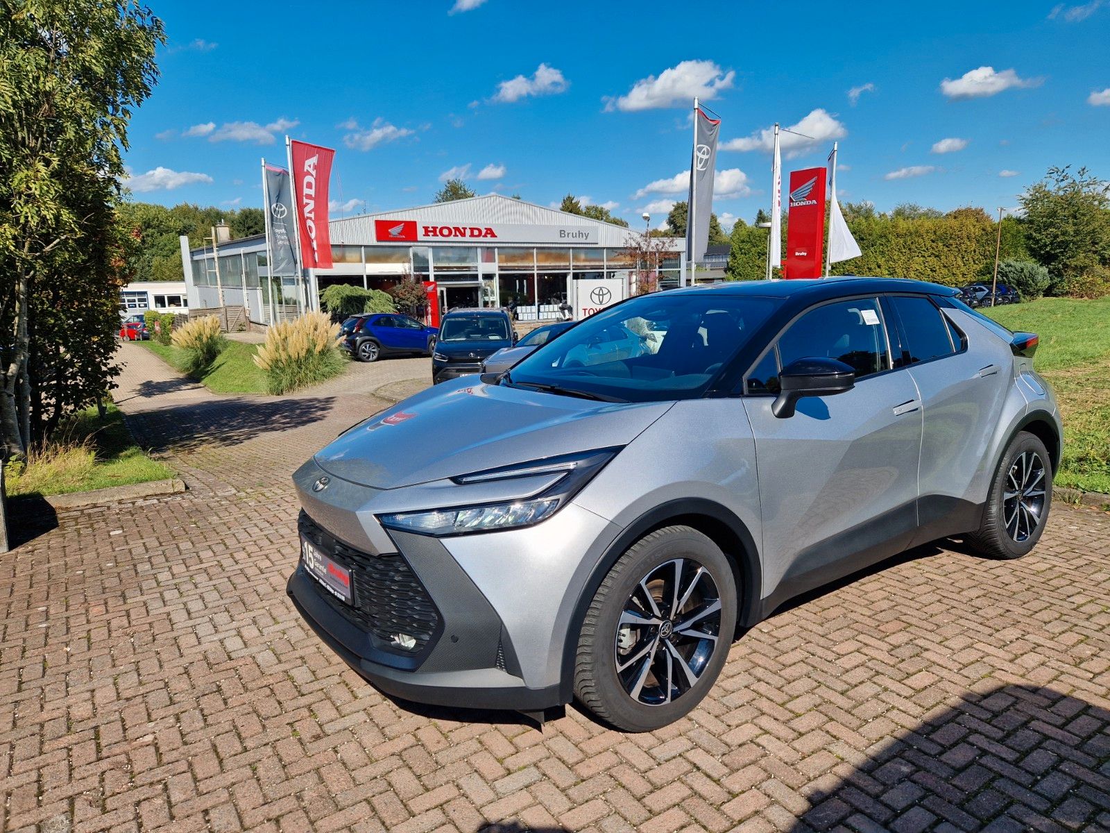 Toyota Toyota C-HR Hybrid FWD Team Deutschland Allwetter