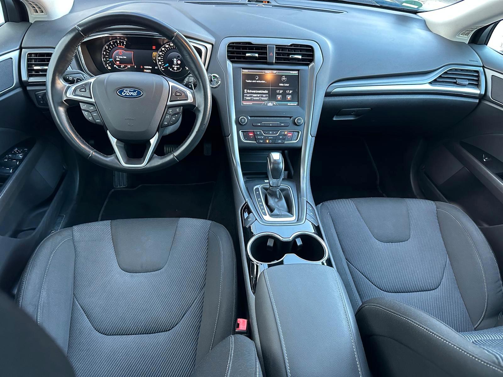 Ford Mondeo 2014 — photo 18