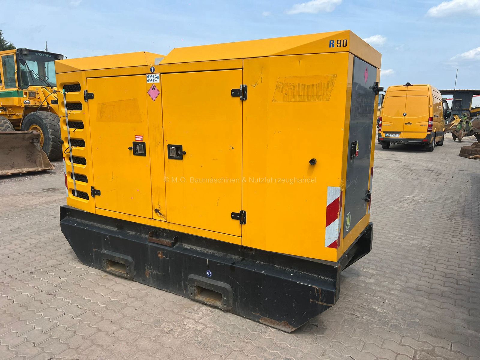 Fahrzeugabbildung Andere SDMO R 90 C 3 / 90 KVA / Generator