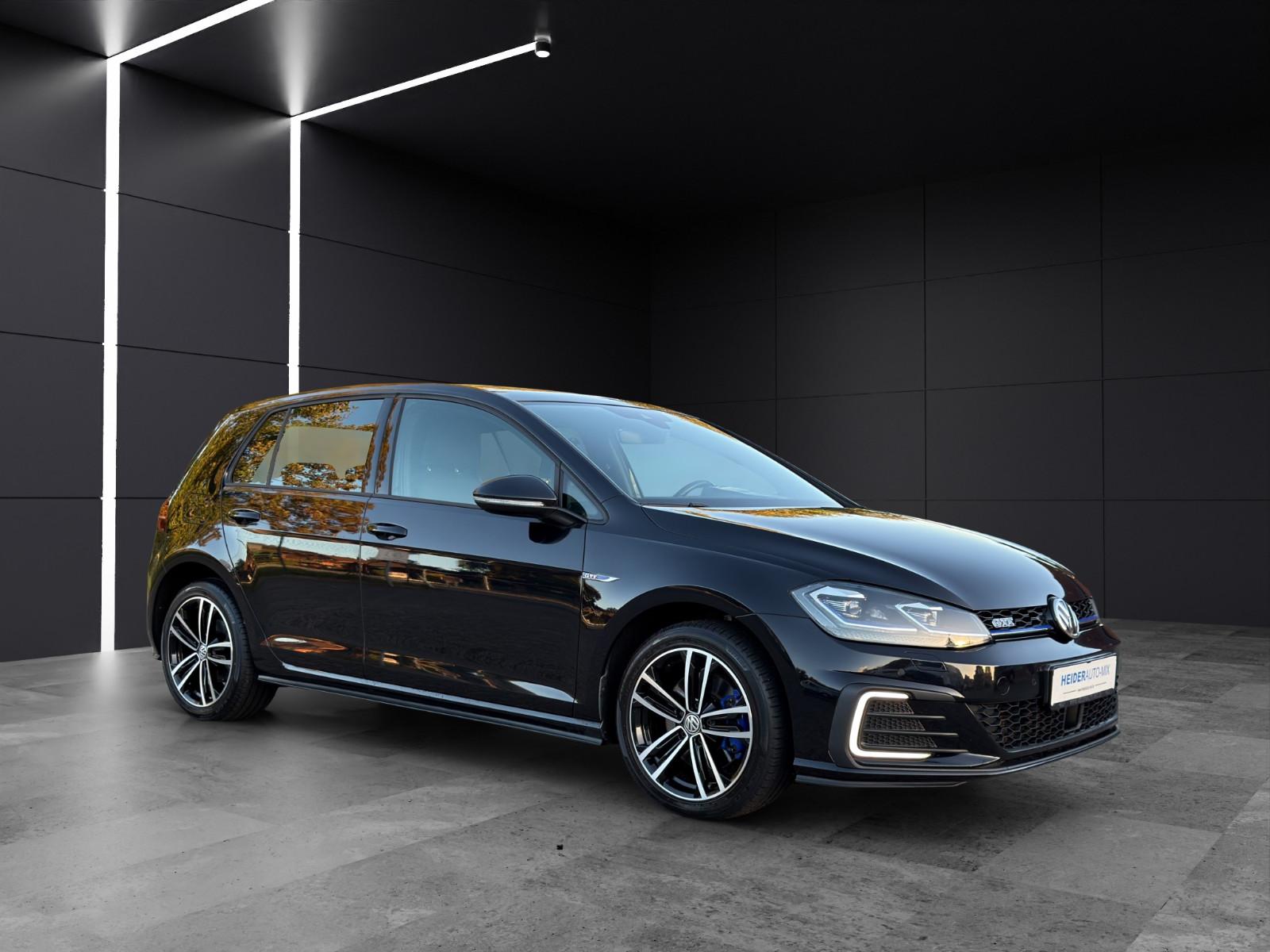 Volkswagen Golf VII 1.4 TSI GTE VIRTUAL|PANO|ACC|LED|AHK