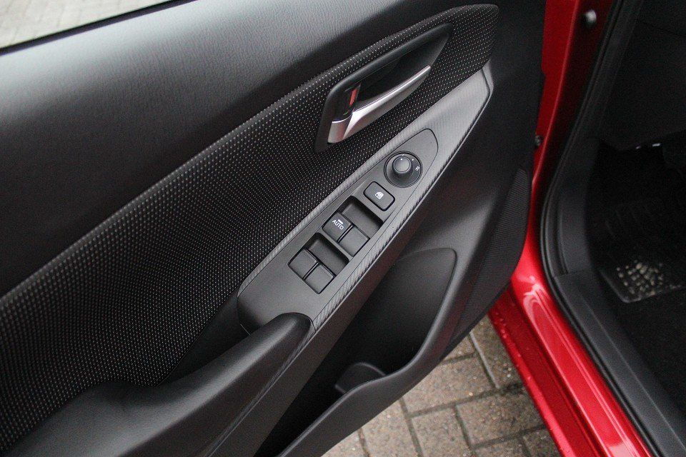 Fahrzeugabbildung Mazda 2 M-Hybrid Homura G-90 ACAA RFK LED DAB+ SHZ Tem