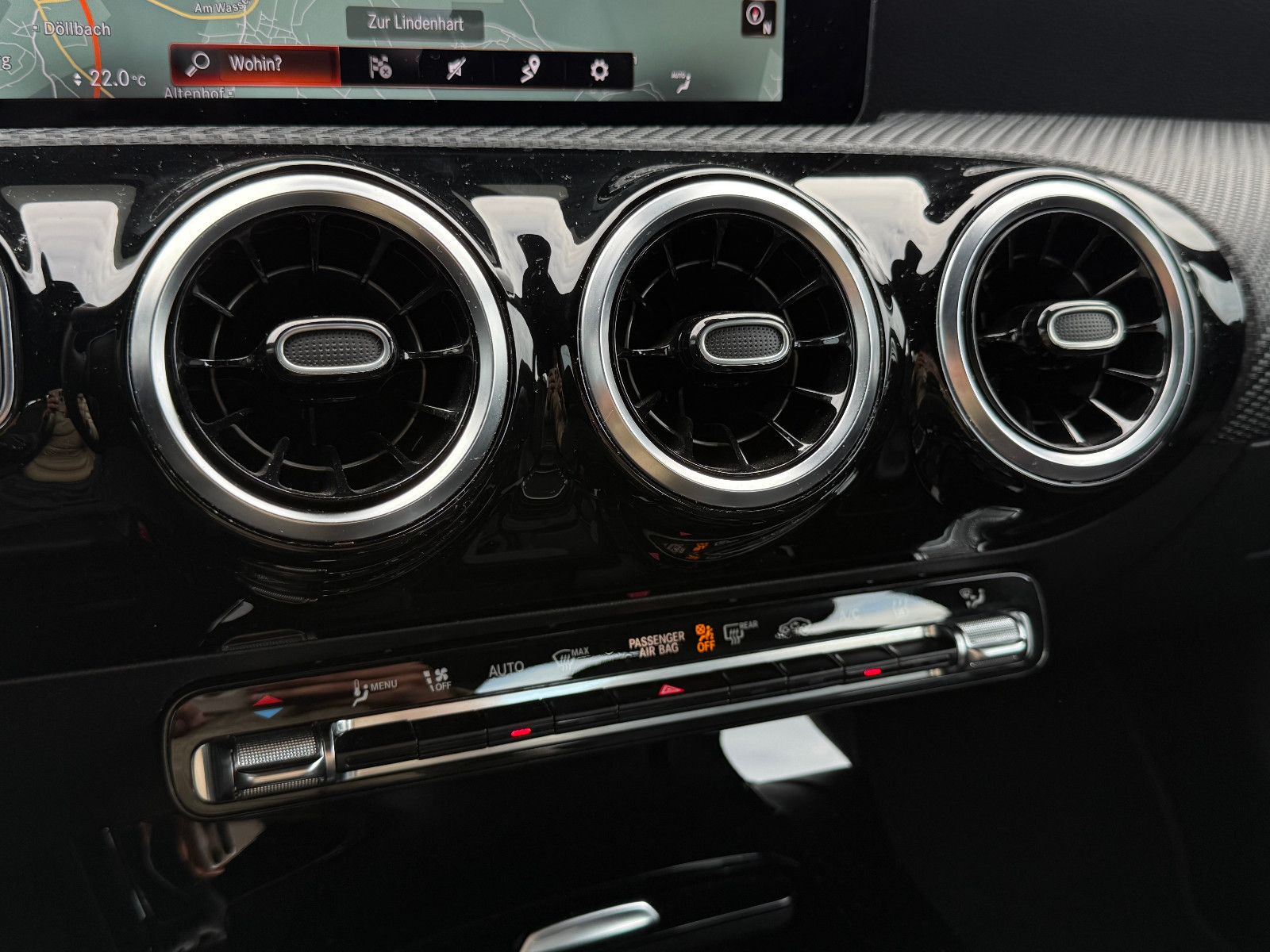 Fahrzeugabbildung Mercedes-Benz CLA 250 e Hybrid Aut DAB GRA Navi LED Kamera SHZ