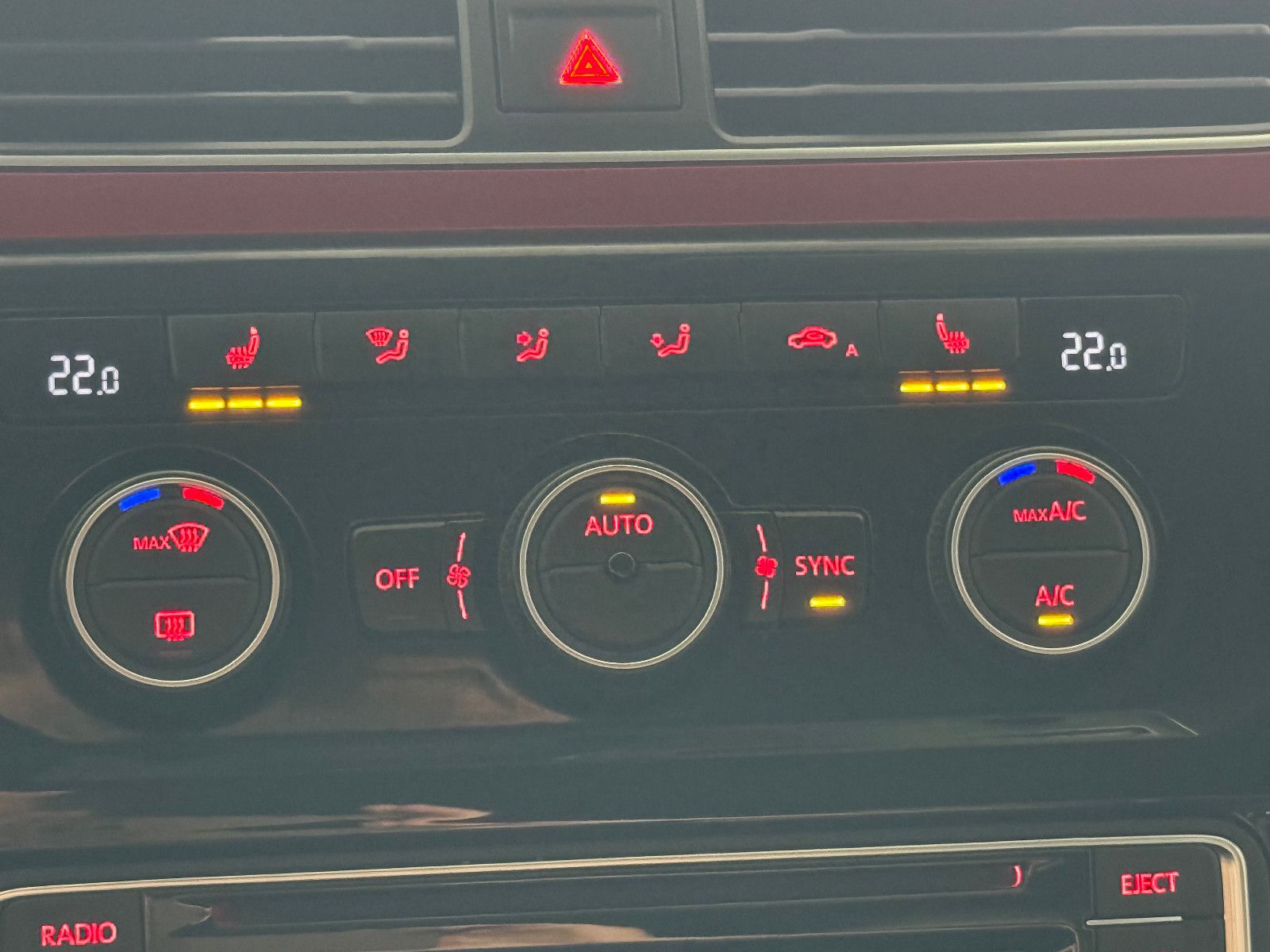 Fahrzeugabbildung Volkswagen CADDY MAXI 1.4 TGI HIGHLINE SPORTPAKET ACC VOLL