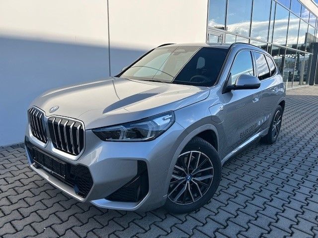 BMW X1 xDrive 30e U11 XB2 Sportpaket AD AHK-klappbar