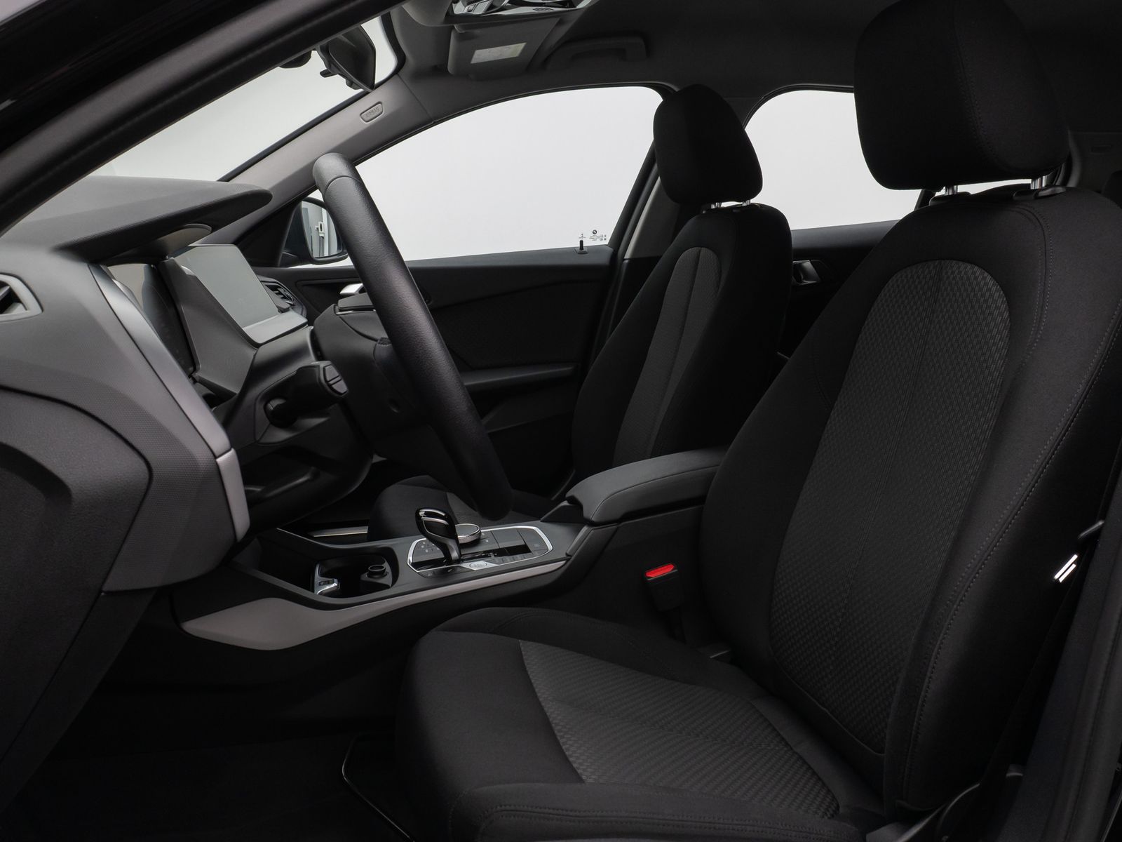 Fahrzeugabbildung BMW 118i PDC CockPitPro Alarm Geschwindigkeitsreg