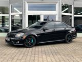 Mercedes-Benz C 63 AMG Limo Guter Zustand Vollleder NAVI APS S - Mercedes-Benz C 63 AMG aus 2010