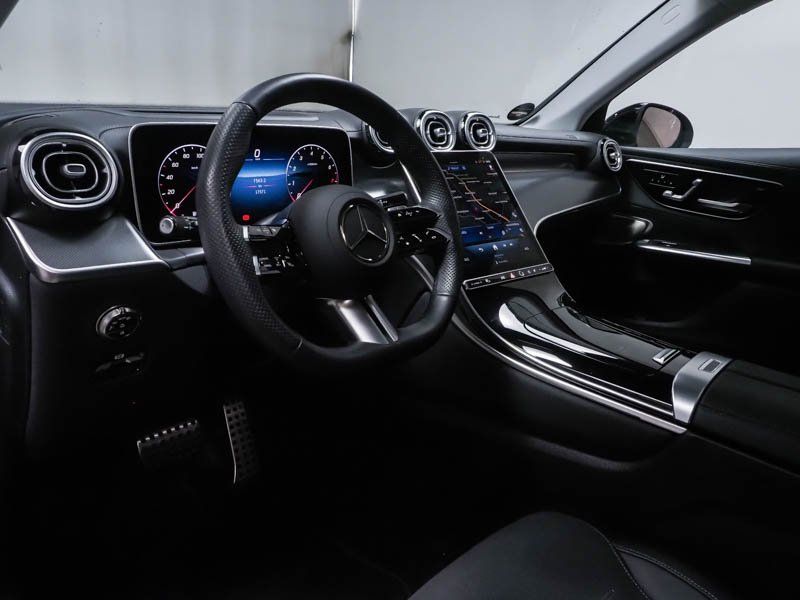 Fahrzeugabbildung Mercedes-Benz GLC 300 4M AMG Plus*AHK*Pano*Distro*HUD*Night*DL