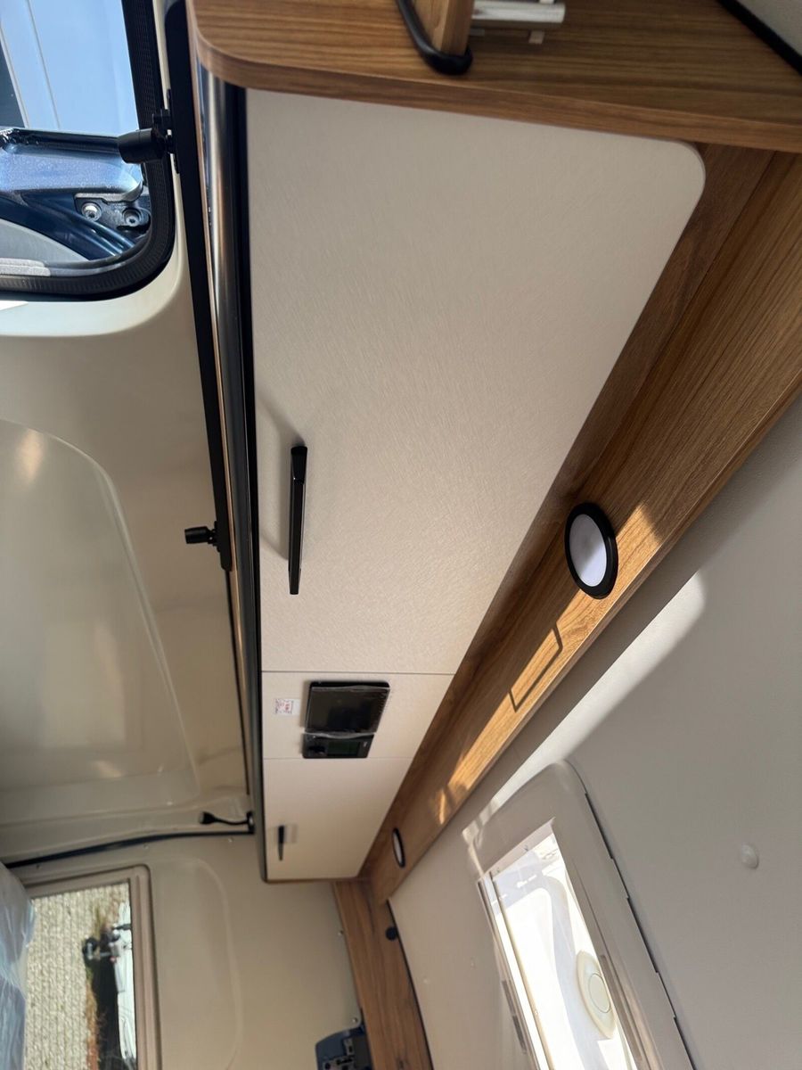 Fahrzeugabbildung Karmann Dexter 4x4 DE 570 AW Klima, Heizung 4KW, RFK