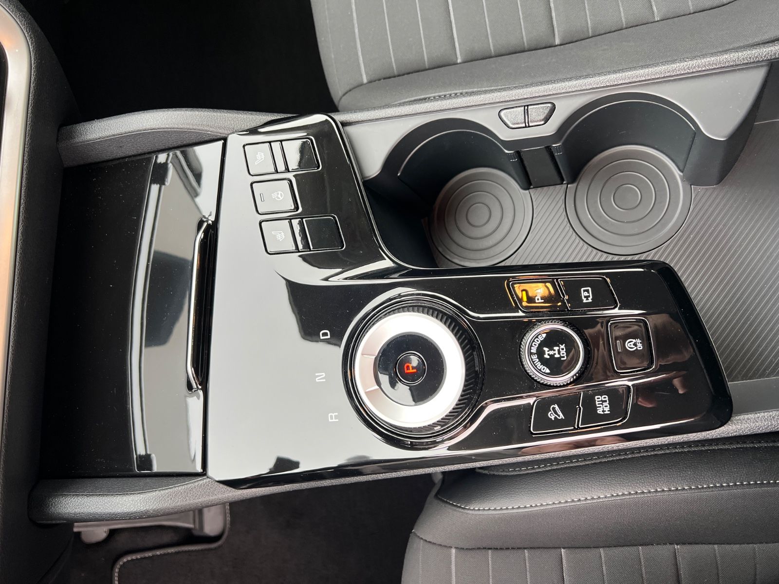Fahrzeugabbildung Kia Sportage 1.6 T-GDI EcoDyn. 118kW Vision DCT AWD