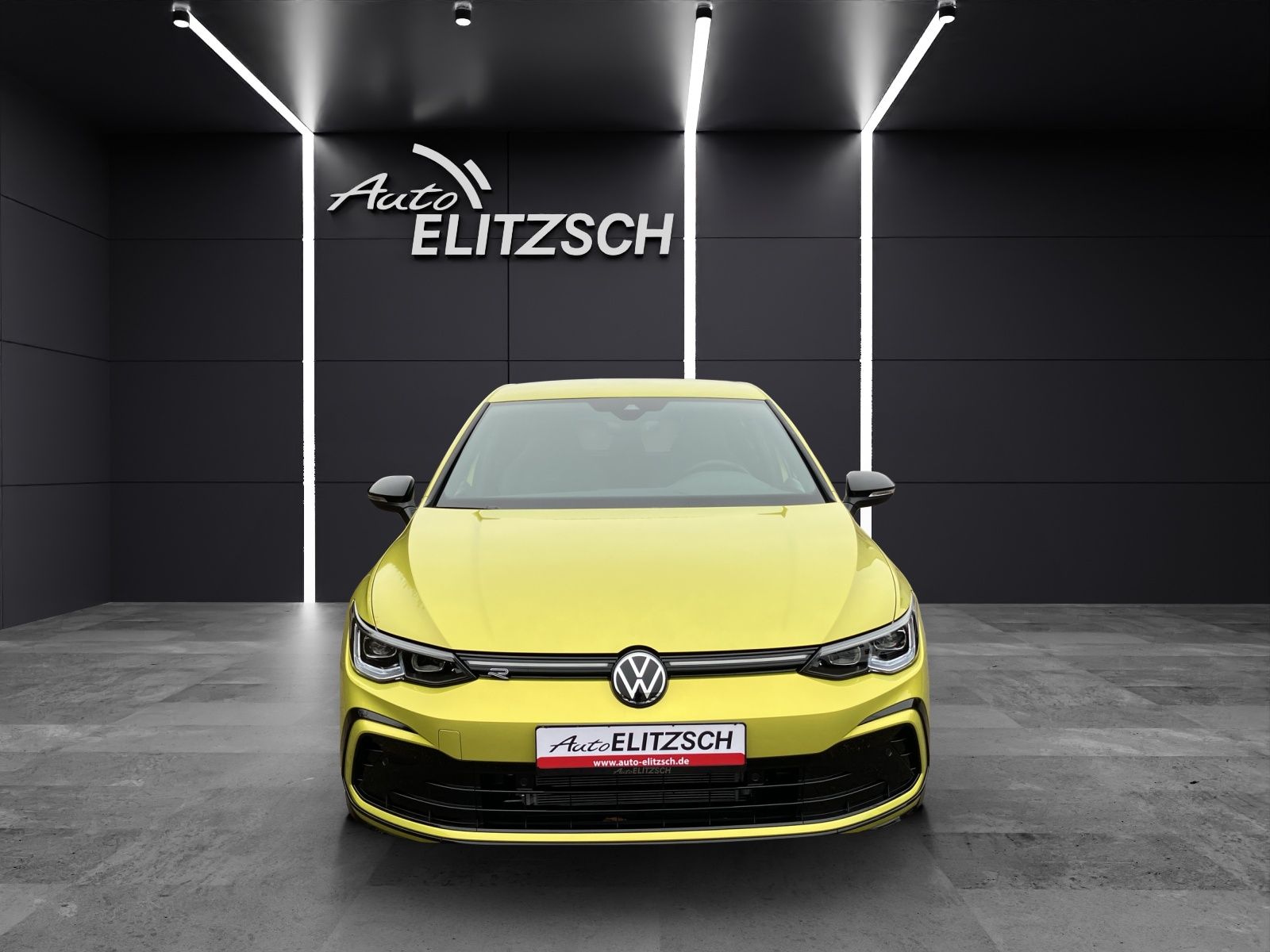 Fahrzeugabbildung Volkswagen Golf VIII 1.5 TSI R-Line DSG LED+ ACC RFK NAVI T