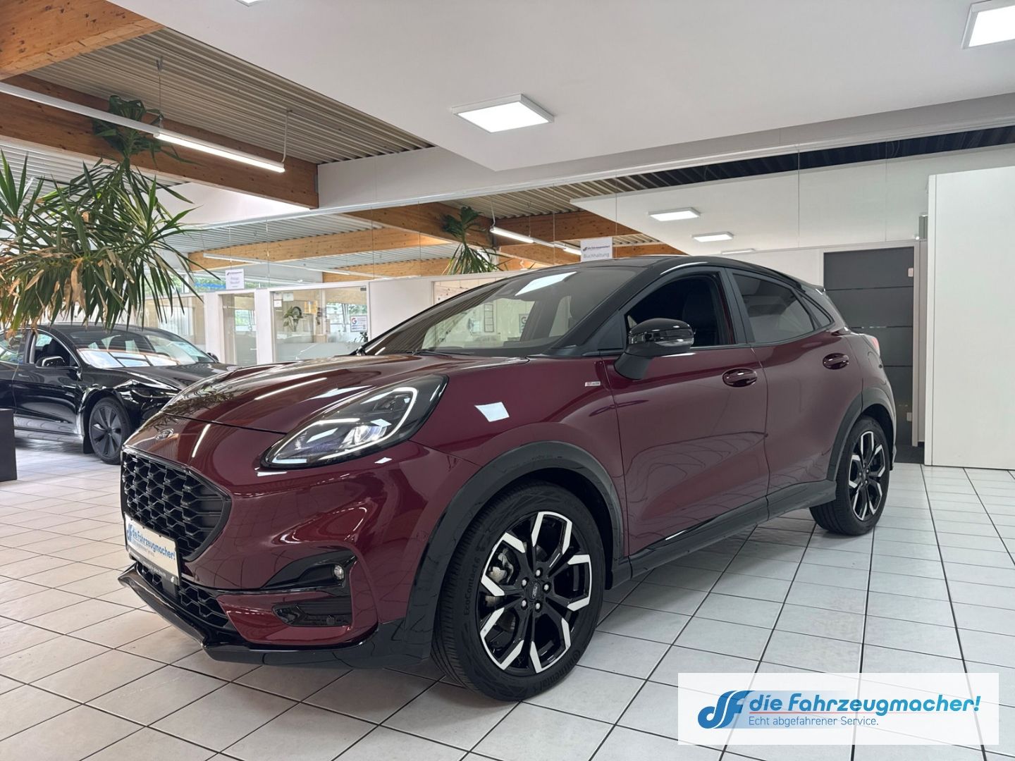 Fahrzeugabbildung Ford Puma Vivid Ruby Edition 1.0 EcoBoost Mild Hybrid