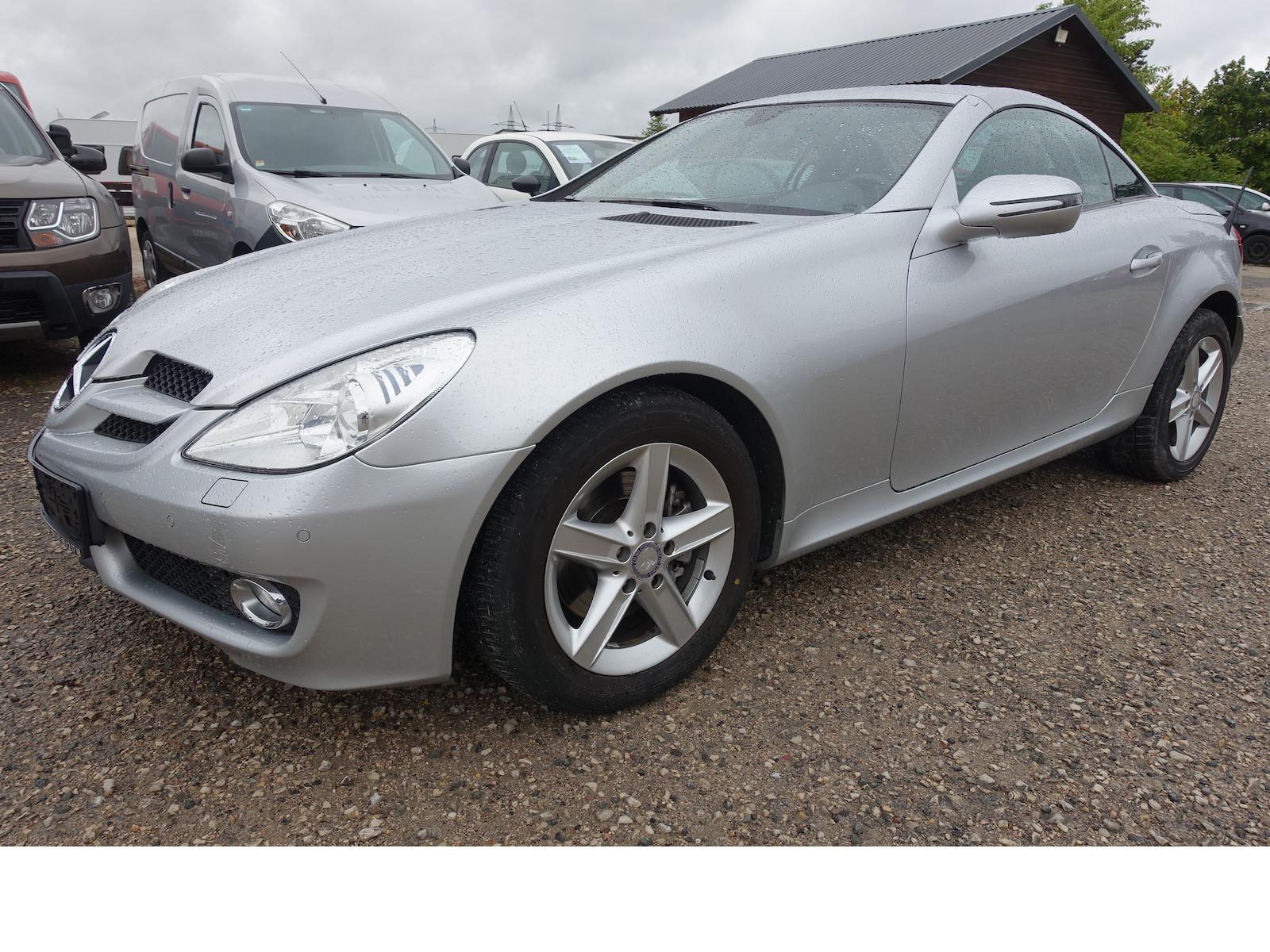 Mercedes-Benz SLK 200 Kompr. Airscarf Bi-Xenon PDC Leder Navi 