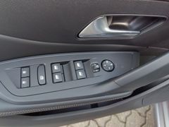 Fahrzeugabbildung Peugeot 308 SW Hybrid 136 Allure 360° Kamera, Tot-Winkel