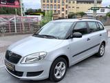 Skoda FABIA 1.2l COOL EDITION COMBI+KLIMA+2.HAND+ - Skoda Fabia aus 2010: Kombi
