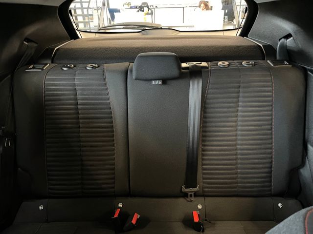 MYAUTOCENTER – Gebraucht- und Jahreswagen mit Werkstattservice in Pfaffenhofen Peugeot 2008 Active *Klima*Kamera*Navi*Bluetooth*DAB+*