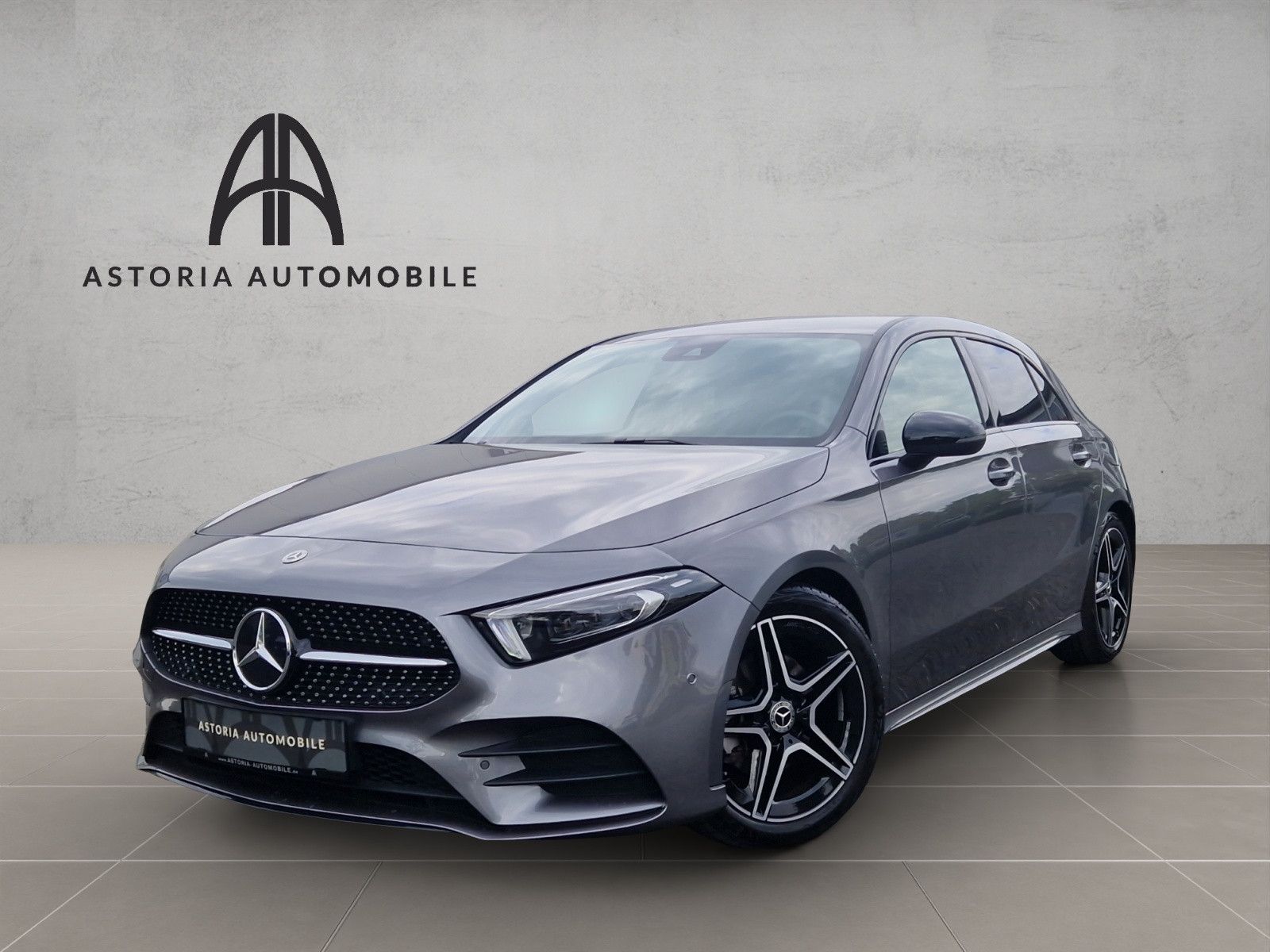 MERCEDES-BENZ A 220 d AMG Line MBUX Night-Paket PDC High-End