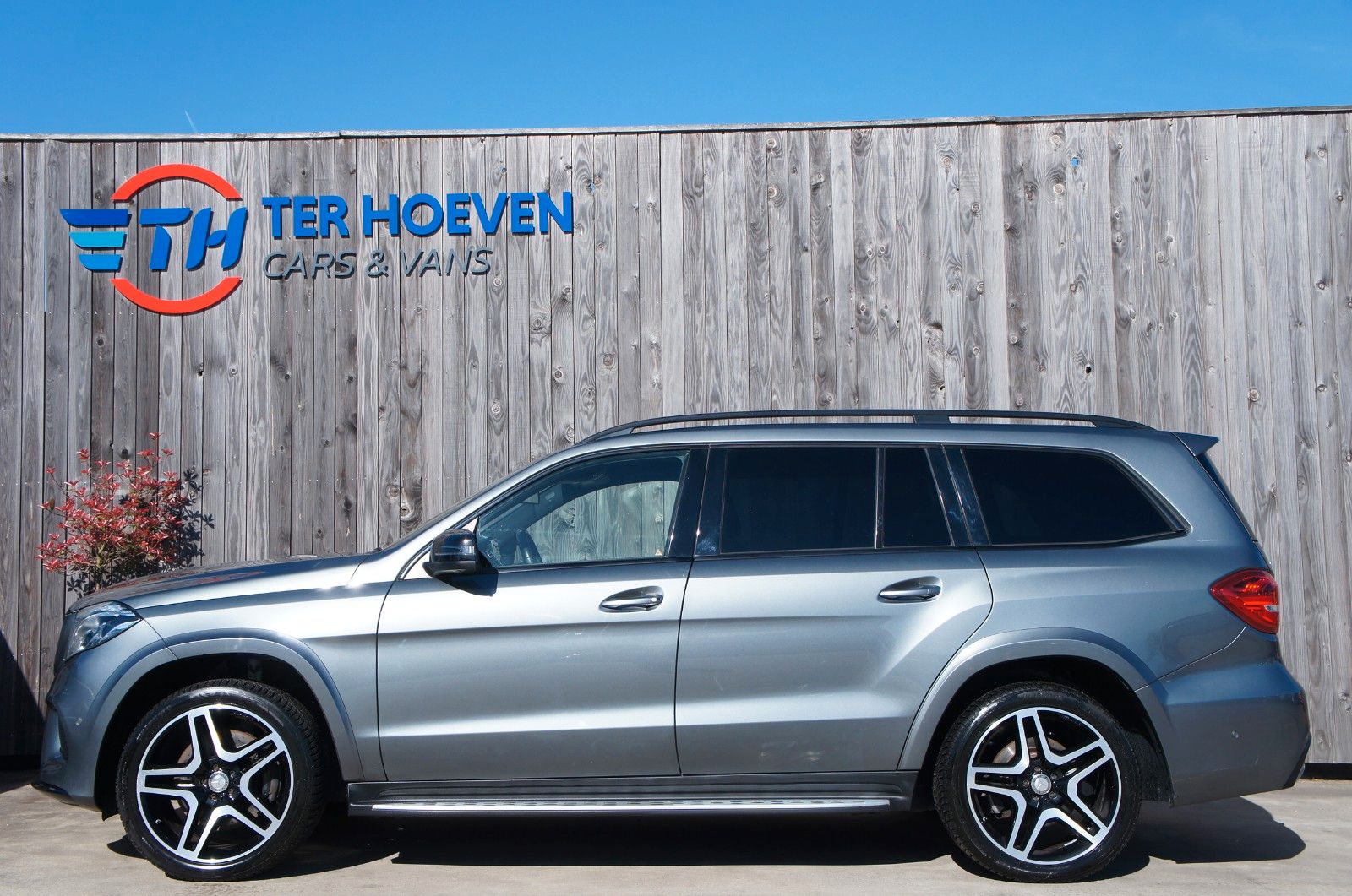 MERCEDES-BENZ GLS 350d AMG Night 7-Sitzer Luftfederung 360°