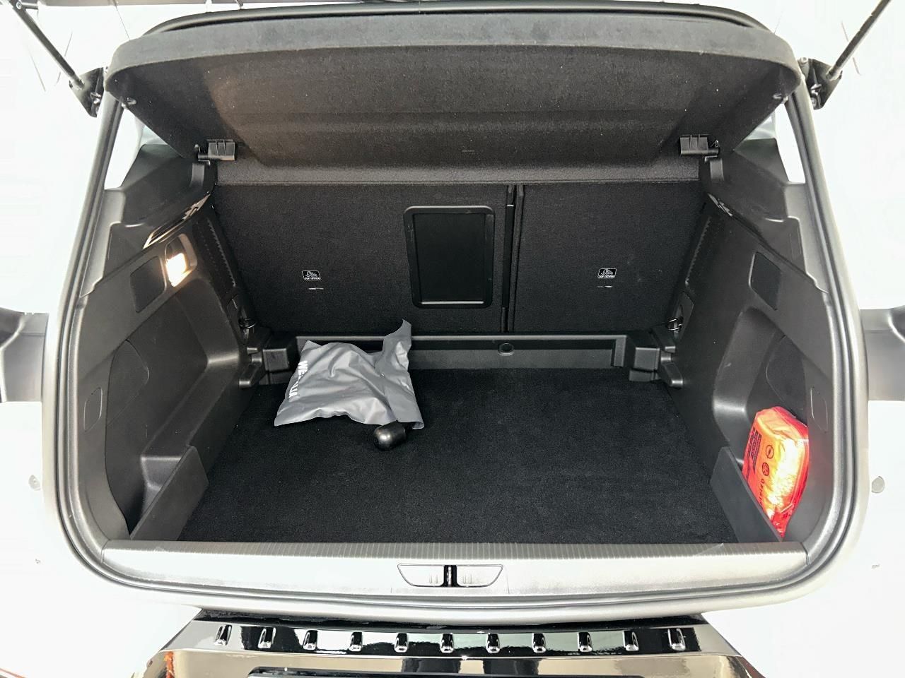 Fahrzeugabbildung Opel Grandland 1.2T GS - AHZV, 360°Kamera, Sitzhz+Len