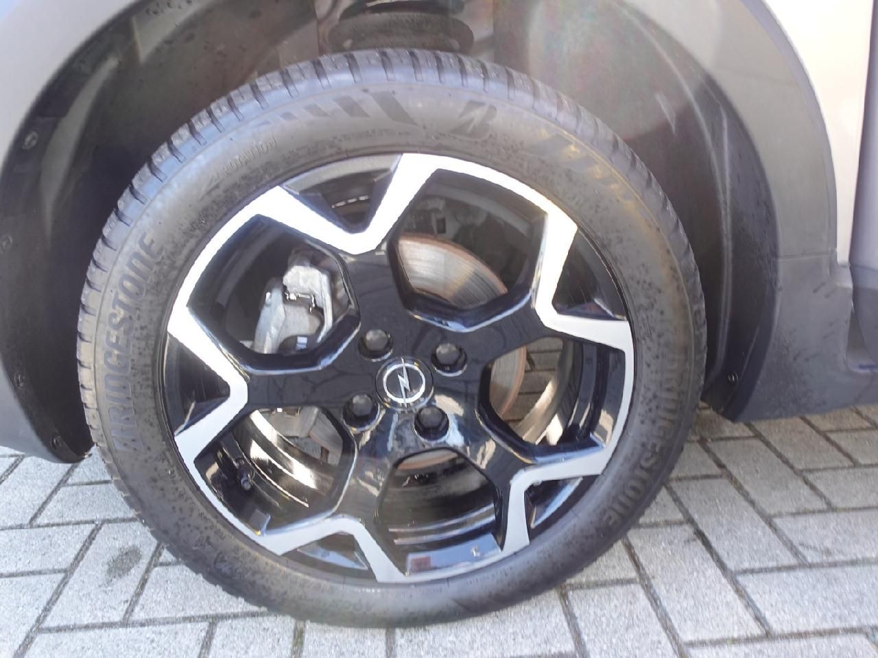 Fahrzeugabbildung Opel Crossland 1,2 GS Line