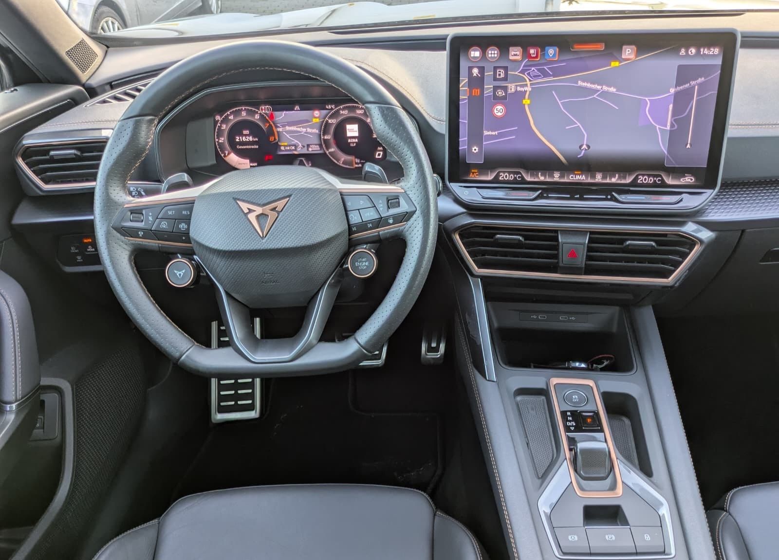 Fahrzeugabbildung CUPRA Formentor 1.5 eTSI LEDER*MATRIX*SENNH*Int.Dr.-XL