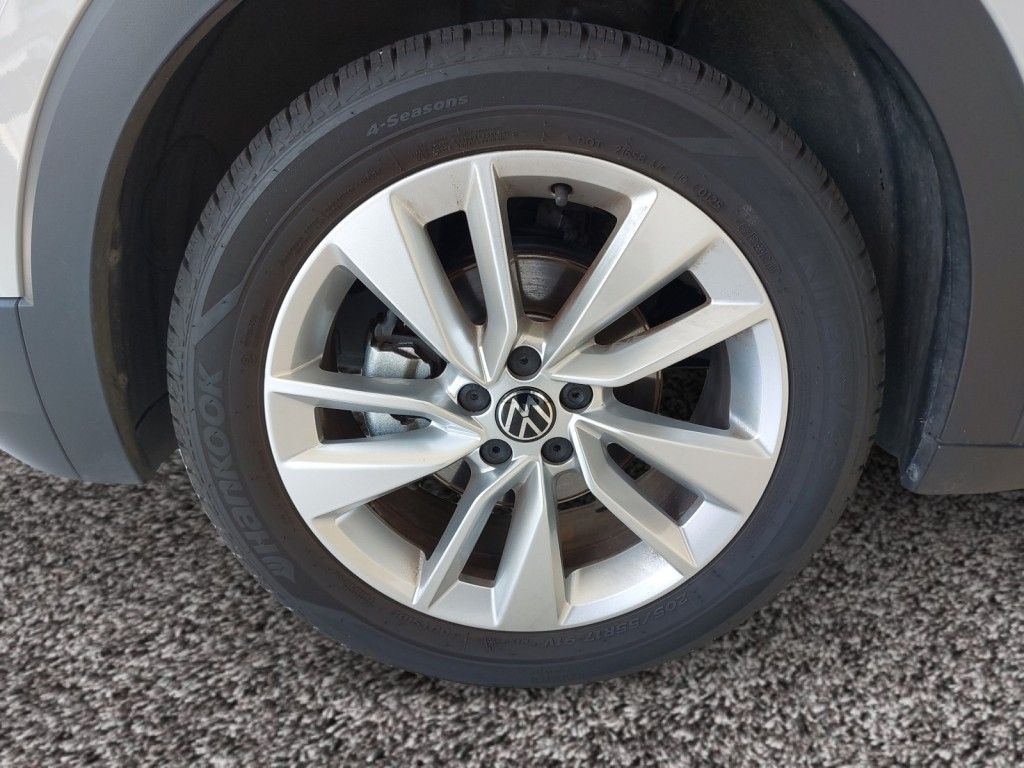 Fahrzeugabbildung Volkswagen T-Cross 1.0 TSI Life LED-Matrix