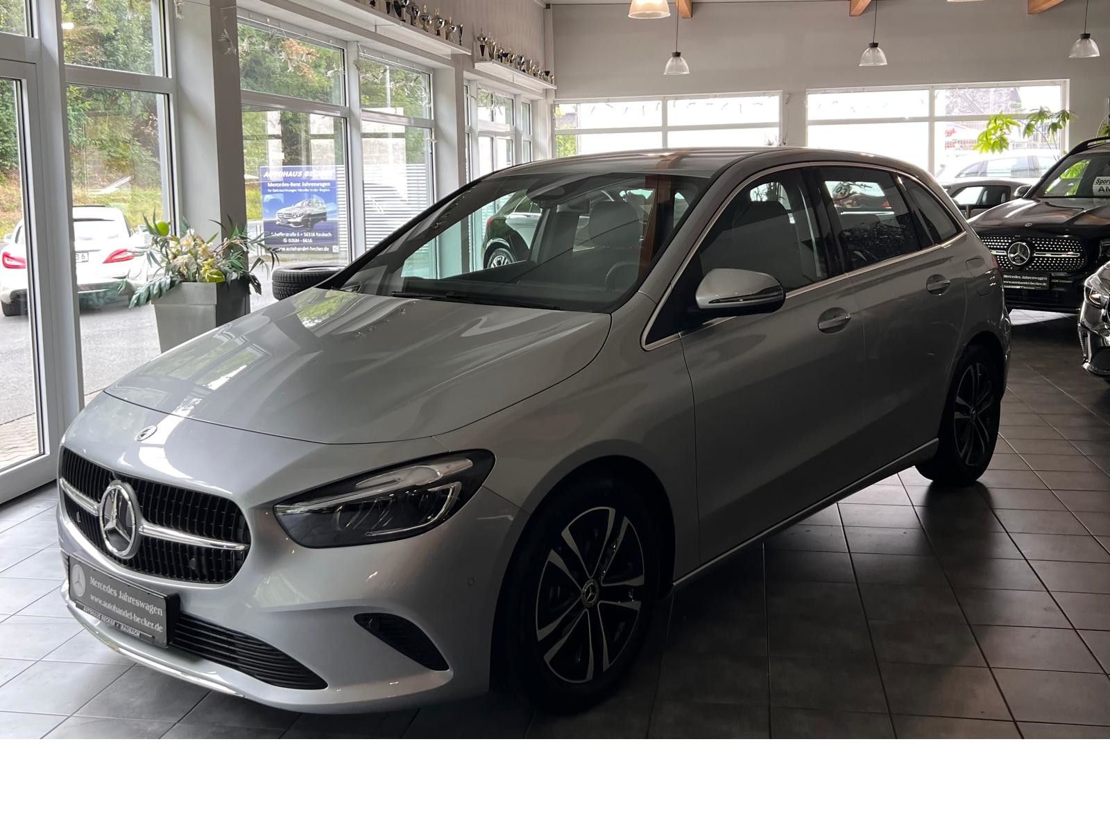 Fahrzeugabbildung Mercedes-Benz B 180 Progres. Advanced *Winter-Paket*LED*Kamera