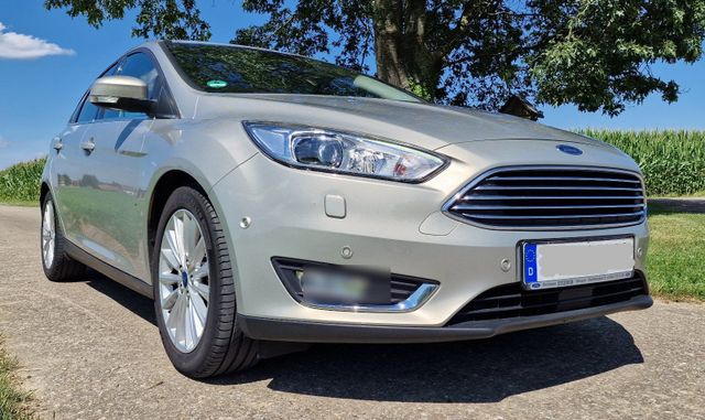 Ford Focus  1,5 EcoBoost Titanium TOP