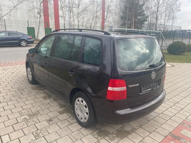 Fahrzeugabbildung Volkswagen Touran Trendline