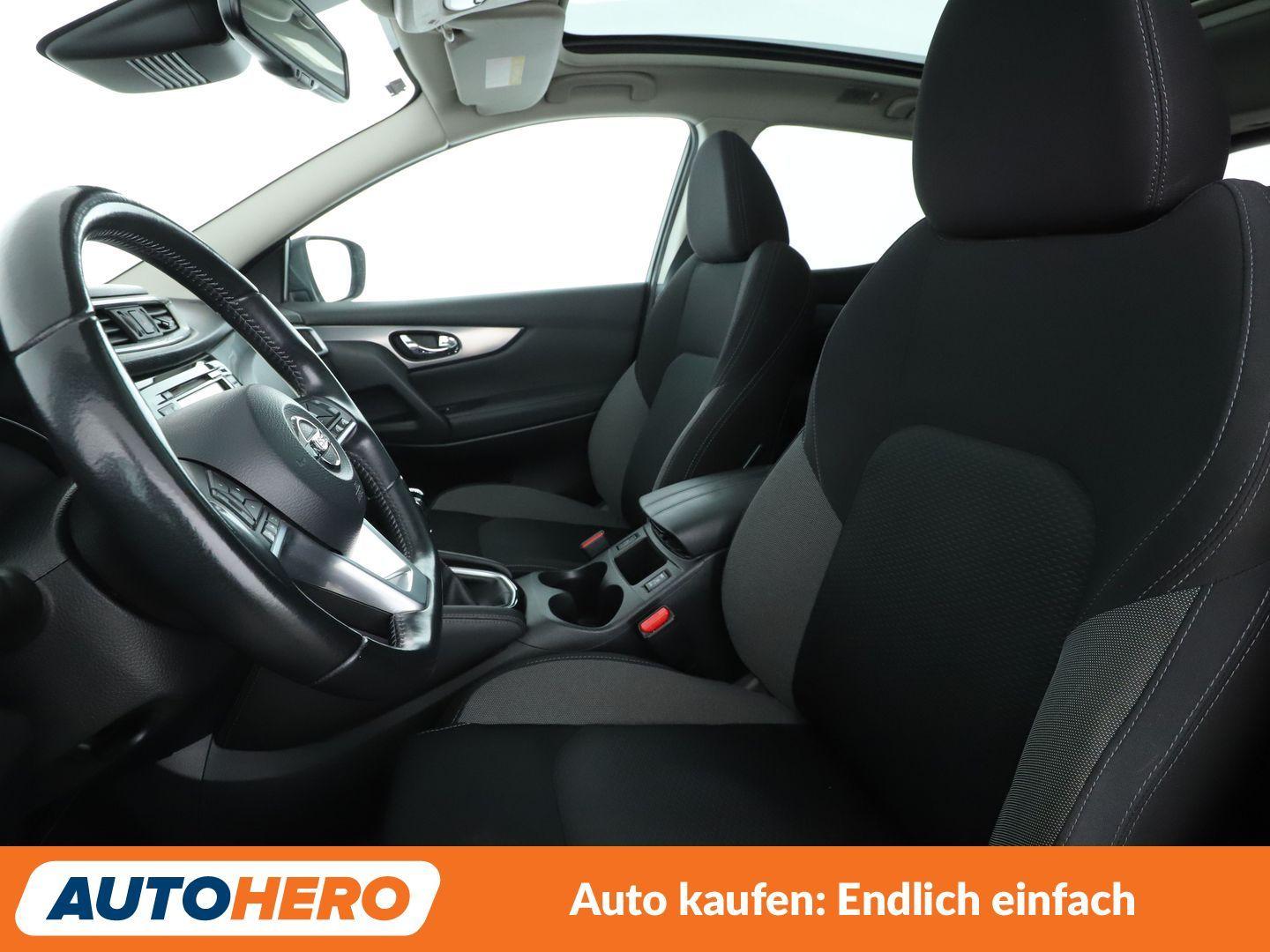 Nissan Qashqai 1.3 DIG-T N-Connecta*NAVI*CAM*TEMPO*PDC*