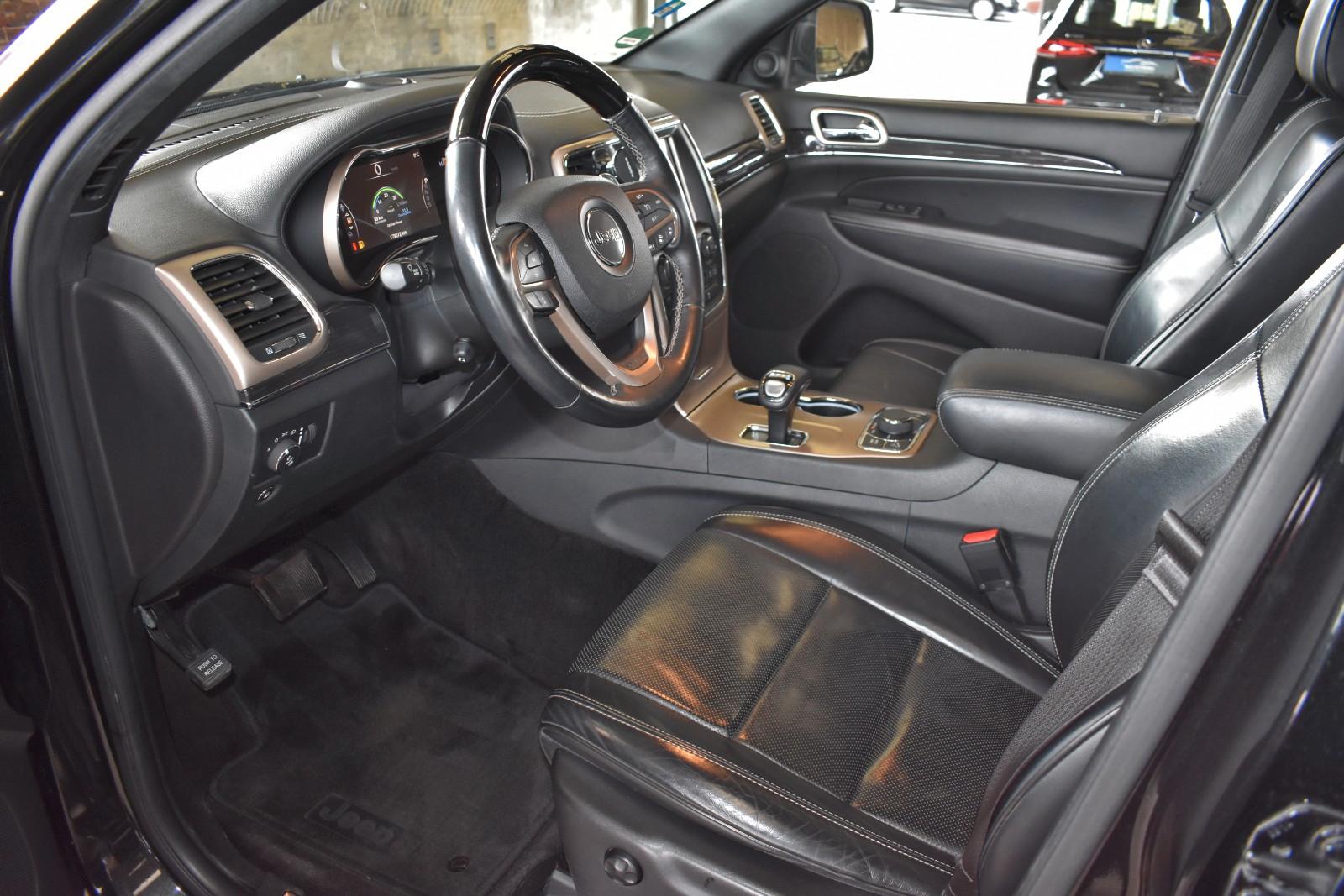Jeep Grand Cherokee 3.0 CRD Overland | 250 ch | BVA | Toit panoramique | Sièges ventilés | Suspension pneumatique | Attelage | Cuir