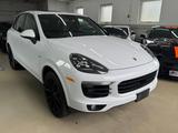 Porsche Cayenne S Hybrid/Chrono/Memory/Pano - Gebrauchtwagen mit Luftfederung