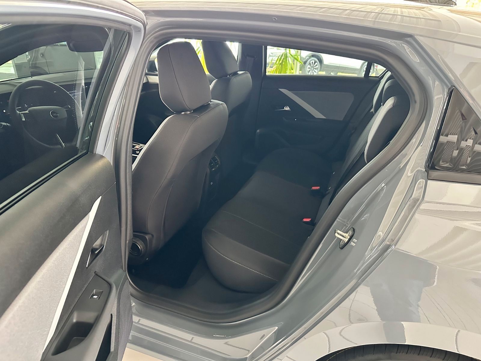Fahrzeugabbildung Opel Astra L Lim*Edition*RFK*Klima*PDC*SHZ*LED