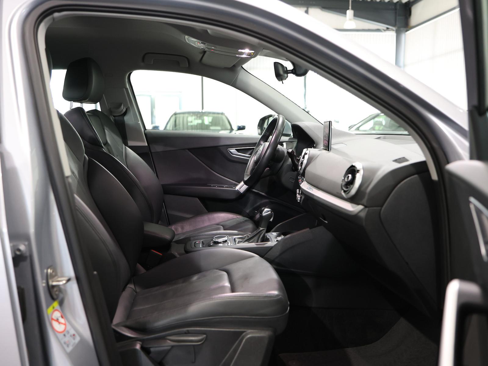 Audi Q2 35 TFSI ADVANCED SILVER & BLACK / LED, LEDER, миниатюра 20