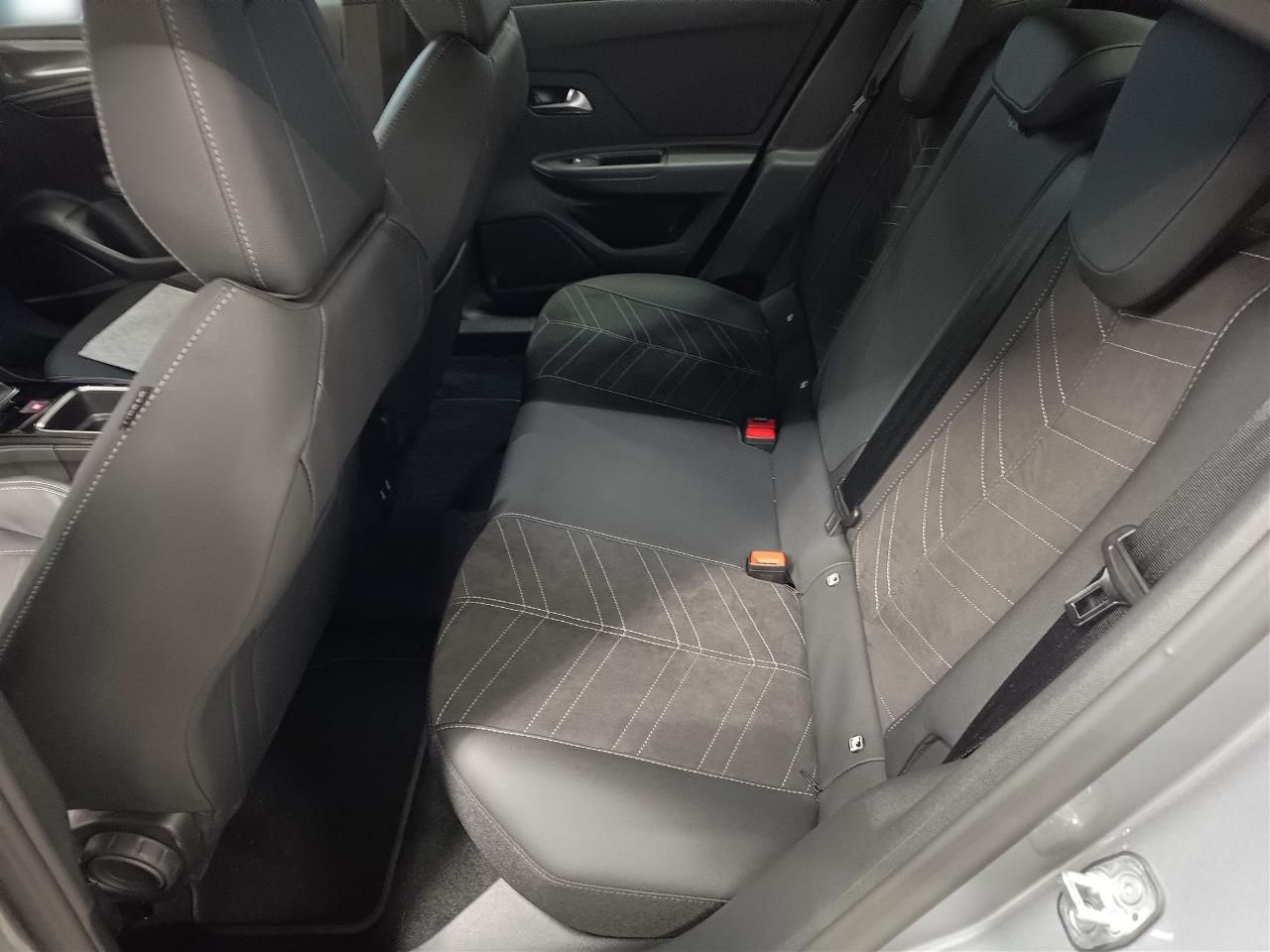 Fahrzeugabbildung Opel Mokka. GS . 1.2 DI Turbo+Navi+Sitzheizung+Kamera