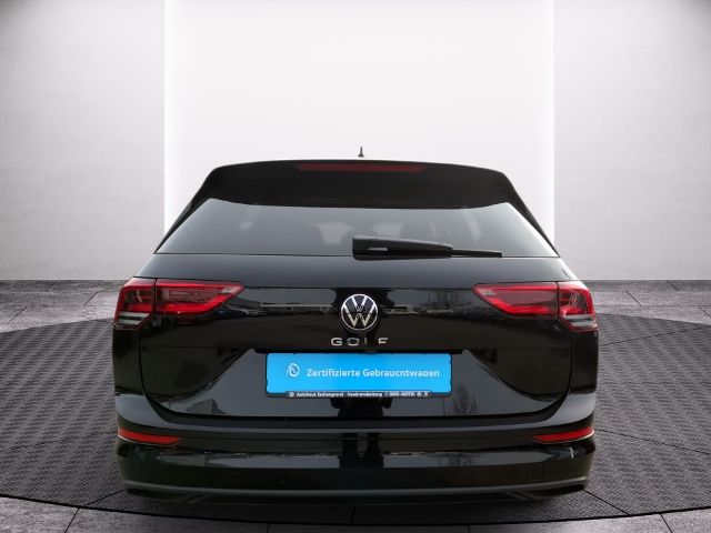 Fahrzeugabbildung Volkswagen Golf VIII Variant 1.5 TSI Life STANDHZG. LED ACC