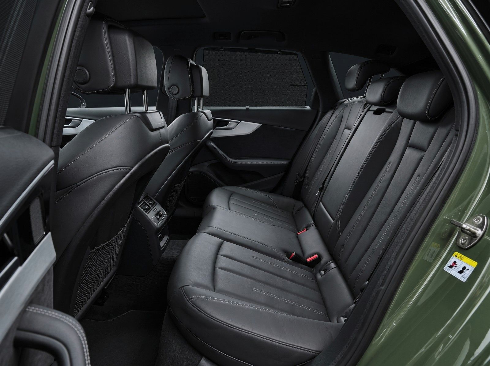 Fahrzeugabbildung Audi A4 Avant 40 TFSI S line | Matrix | Pano | Massag