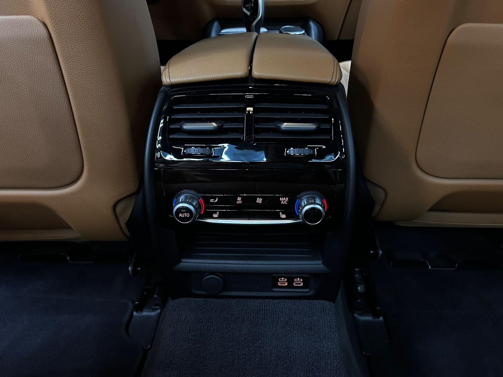 Fahrzeugabbildung BMW 530e xDri LEDER+VIRTU+PROF+LED+SHZ+KAMERA+TEMP+M