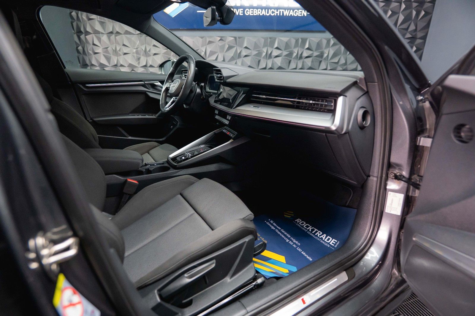 Fahrzeugabbildung Audi A3 Sportback 45 TFSIe S line Plus Night*ACC*B&O*