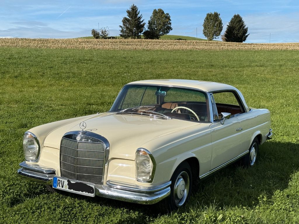 Mercedes-Benz 250