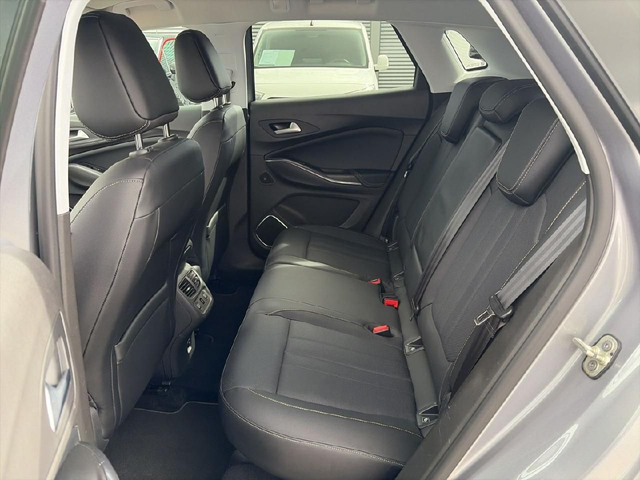 Fahrzeugabbildung Opel Grandland 2,0 Ultimate Automatik