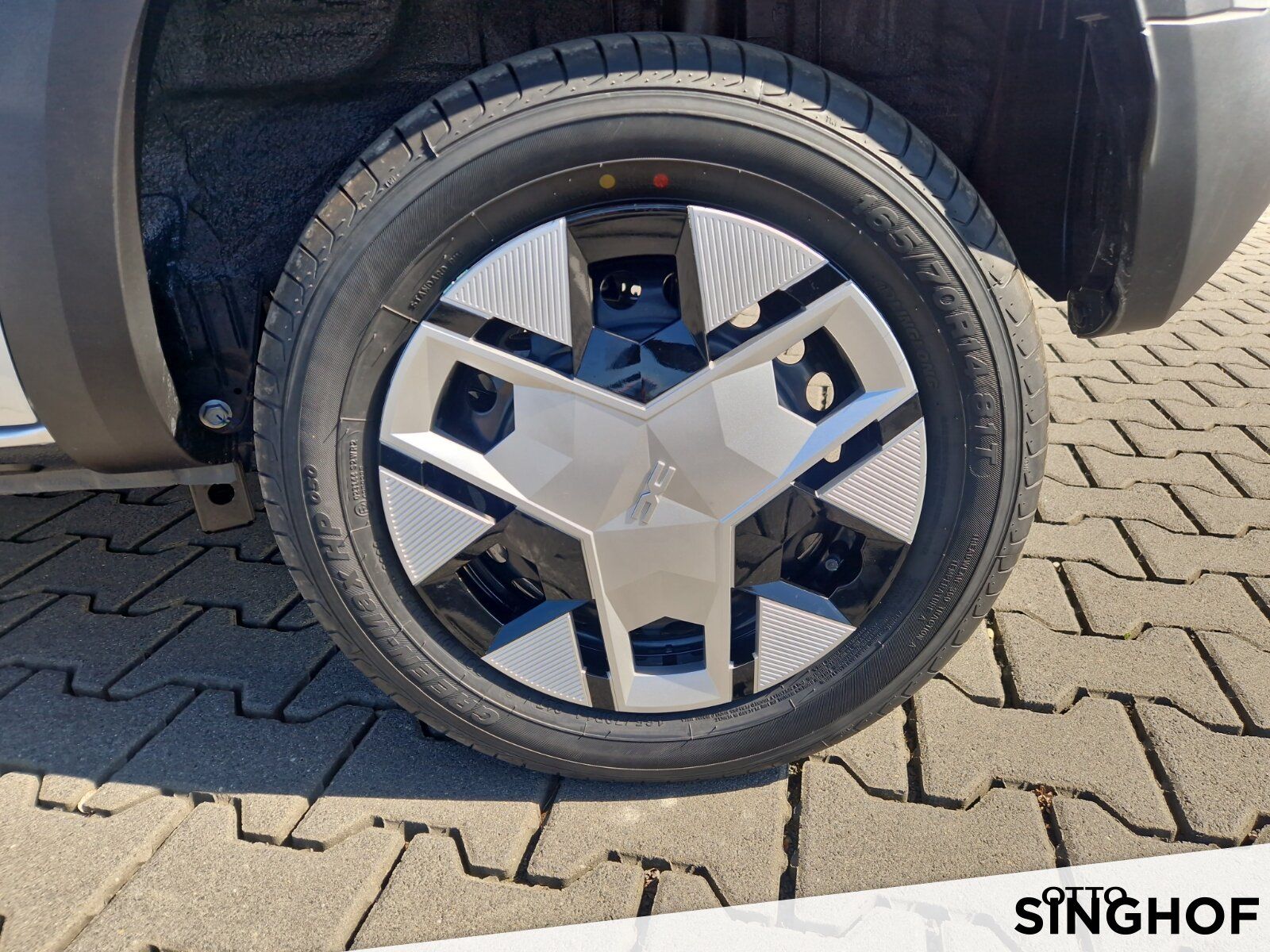 Fahrzeugabbildung Dacia Spring Expression Electric 45