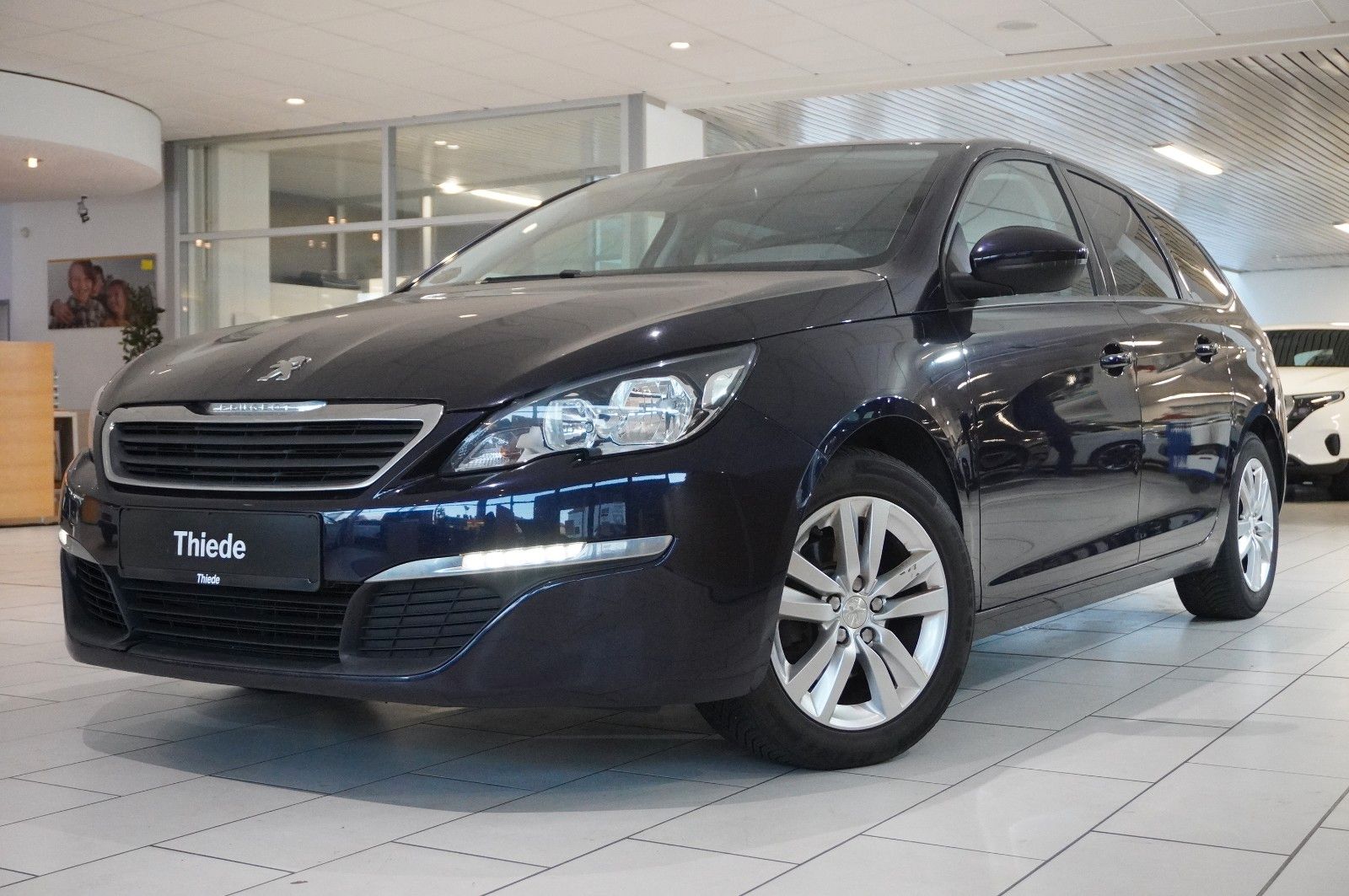 Fahrzeugabbildung Peugeot 308 SW 1.6 HDI ACTICE NAVI/SH/PDC/TEMP/SPORT/AHK