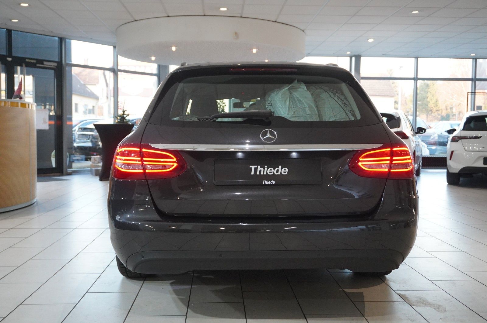 Fahrzeugabbildung Mercedes-Benz C 200D T BUSINESS NAVI/LED/KAMERA/SH/BURMESTER