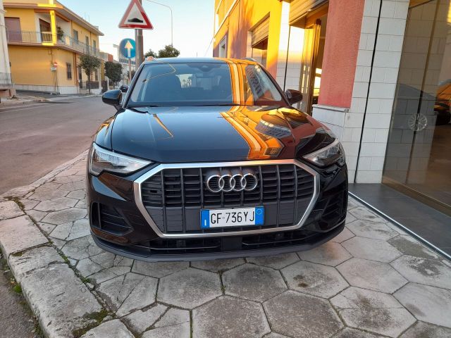 Audi AUDI Q3 2.0 TDI S-TRONIC BUSINESS