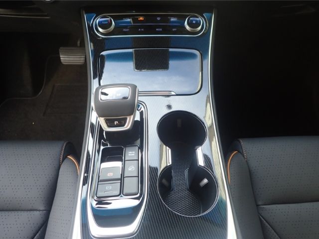 Fahrzeugabbildung DFSK Forthing 4 U Tour Noble 1,5T 7Sitzer Shz Pano LE
