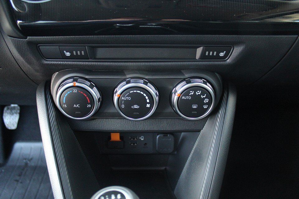 Fahrzeugabbildung Mazda 2 M-Hybrid Homura G-90 ACAA RFK SHZ TEMPOMAT BLU