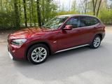 BMW X1 18 i sDrive XLine Automatik Navi  1.Hand - aus 2011: Geländewagen
