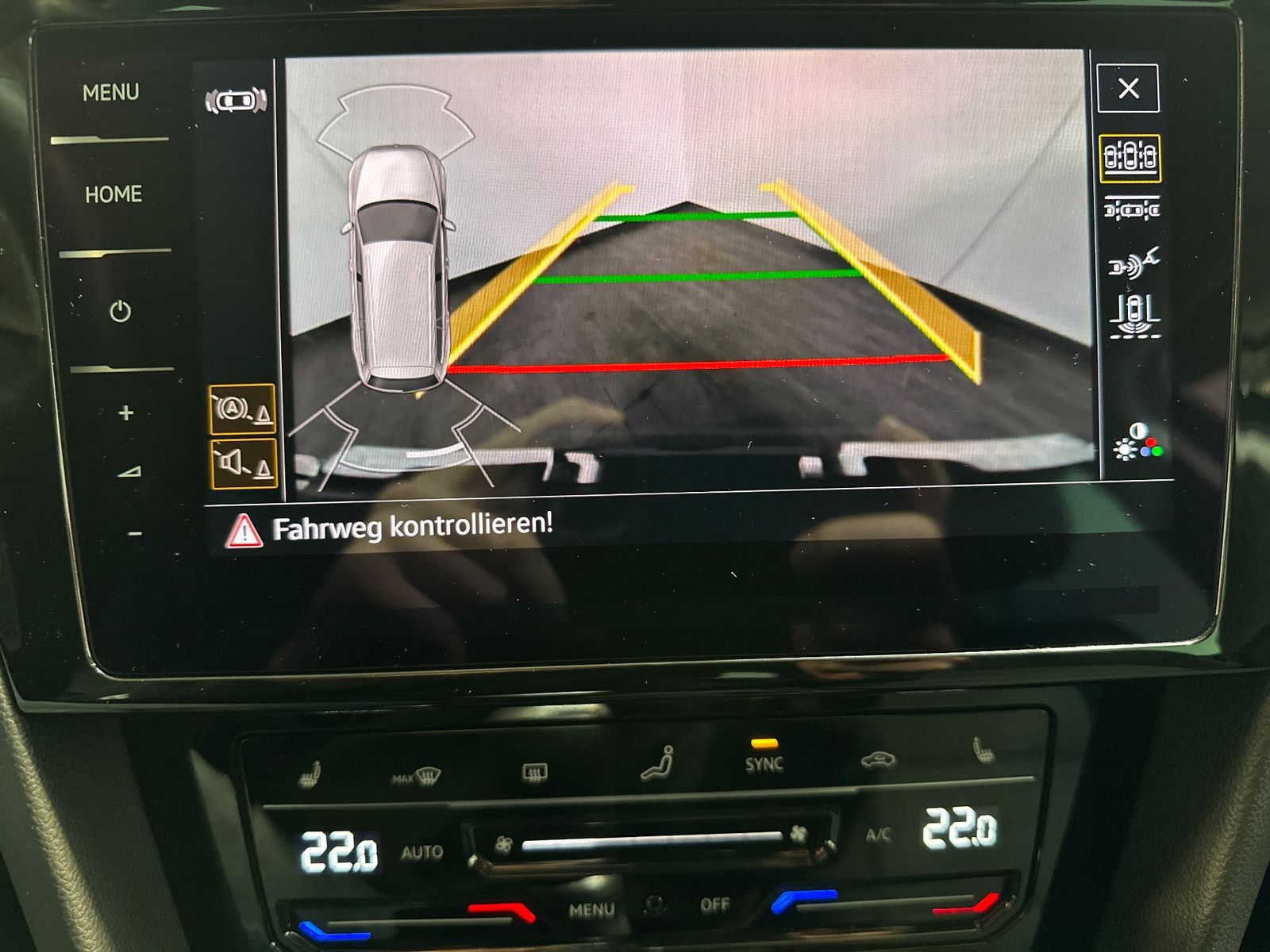 Fahrzeugabbildung Volkswagen Passat Variant 2.0 TDI Business NAV+IQ-LIGHT