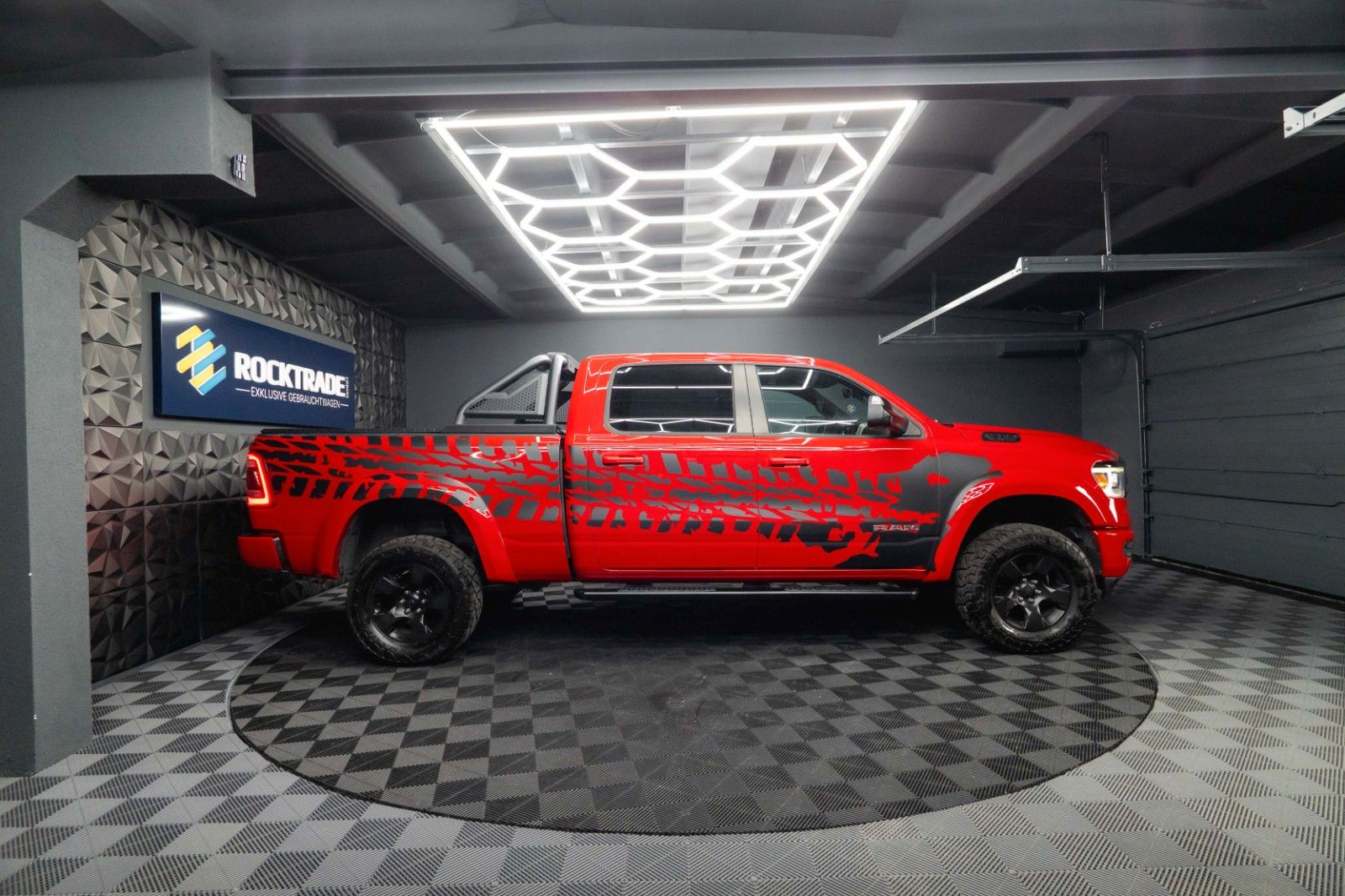 Fahrzeugabbildung Dodge RAM 5.7 V8 HEMI 4x4 OFFROAD LONGBED AXLE LOCK