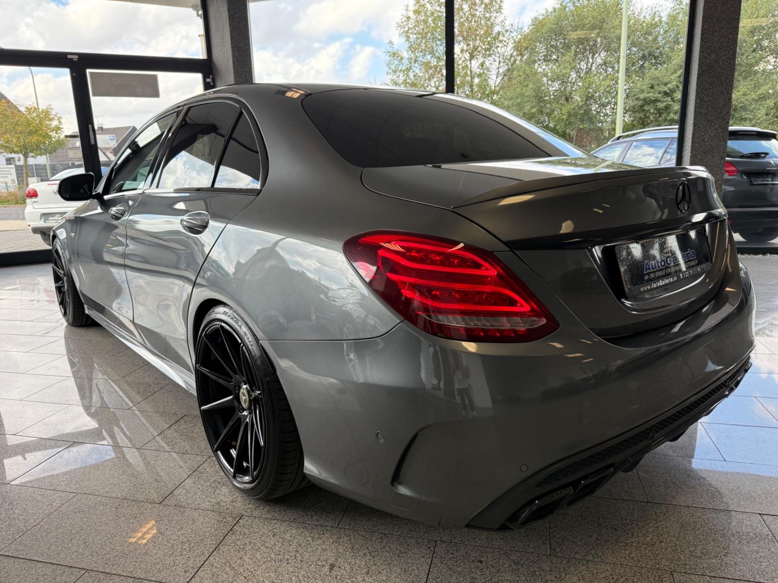 Mercedes-Benz C 43 AMG 4-M Night Keyless Burmester SBD Memory